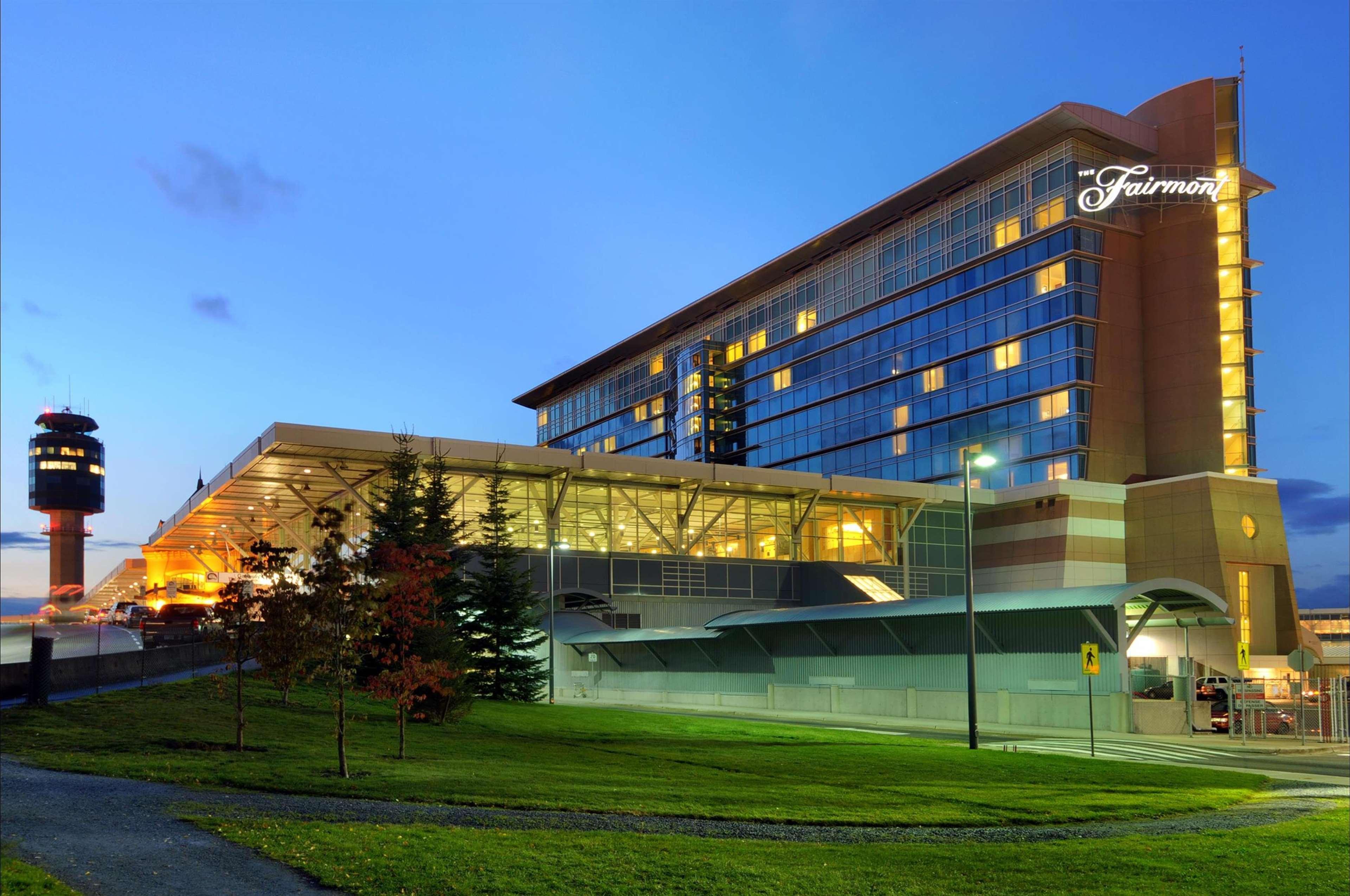 Fairmont Vancouver Airport In-Terminal Hotel Ричмънд Екстериор снимка The Ottawa Marriott